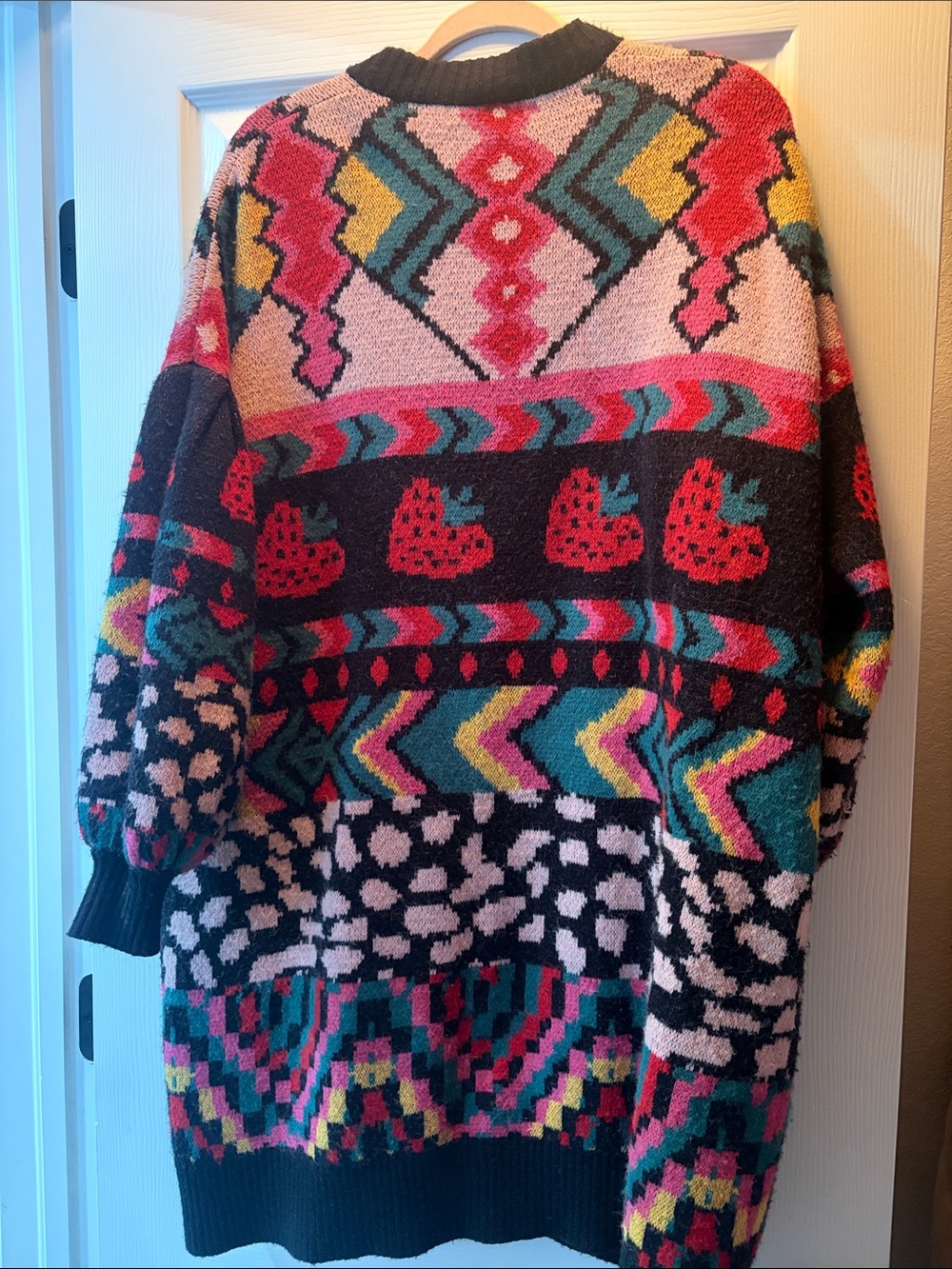 FARM Rio Vibrant Multicolor Geometric Knit Cardigan - Picture 4 of 6